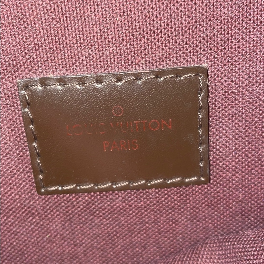 Louis Vuitton Crossbody - Picture 8 of 9